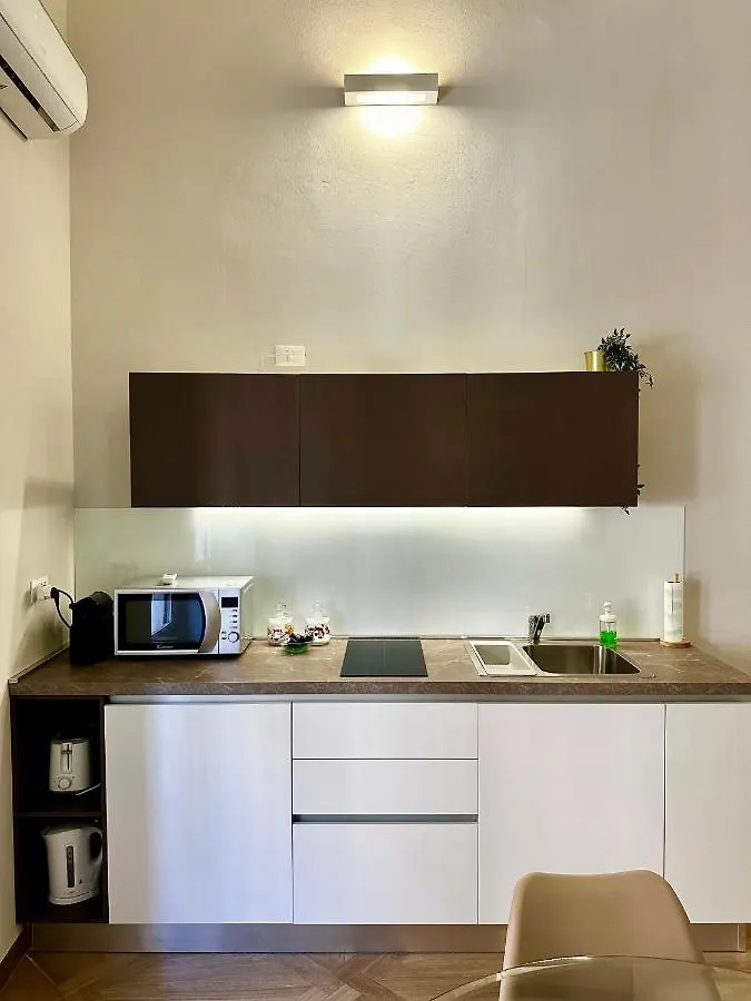 דירות קטאניה Sabbinirica House 0*,  איטליה